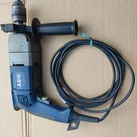 Trapano elettrico professionale.