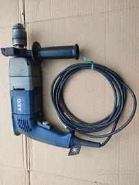 Trapano elettrico professionale.