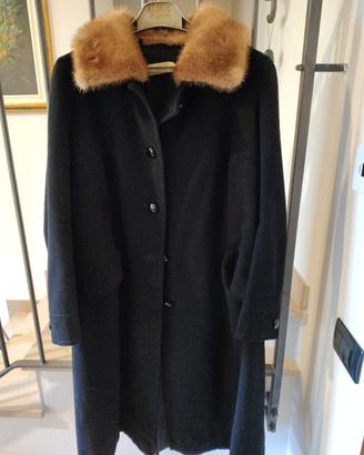 cappotto con collo di visone 