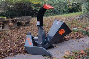 Cippatore / biotrituratore a cardano