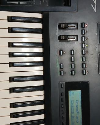 Synth Yamaha SY77