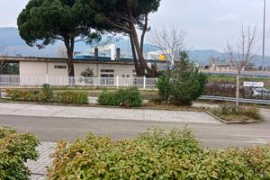 Locale commerciale, uffici,magazzino