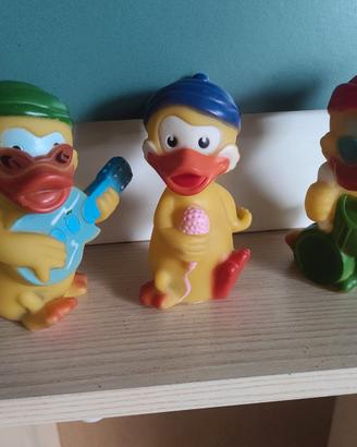 Tre paperelle gomma vintage musicisti suonatori
