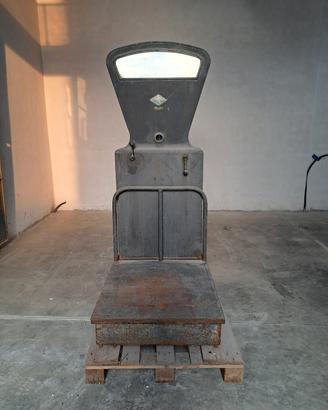 bilancia industriale vintage lario; pr. trattabile