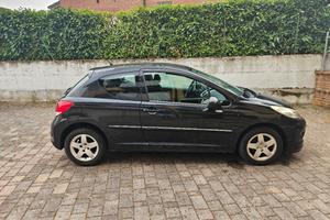 Peugeot 207 GPL del 2011