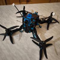 Drone cinematico professionale (foto e video) 8Mot