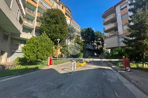 3 LOCALI A NAPOLI