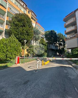 3 LOCALI A NAPOLI
