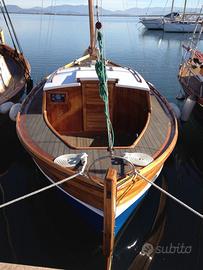 Gozzo in legno armato a vela marconi
