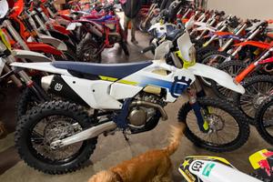 Husqvarna FE 450 2024 molto bella