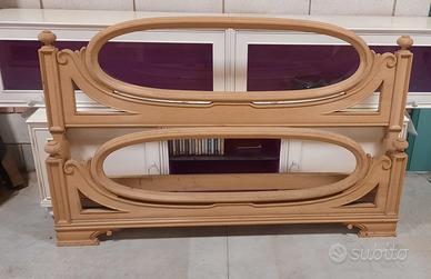 Letto grezzo in legno