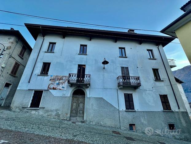 Caratteristico edificio storico da ultimare