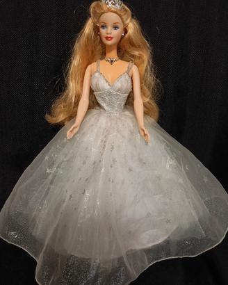 Bambola Barbie elegante