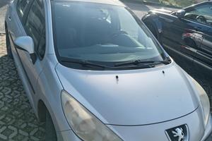  Peugeot 207 1.4 benzina gpl