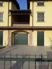 Villa di 282 m² con 5 locali e box auto a Castelfr