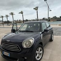 Mini cooper country man