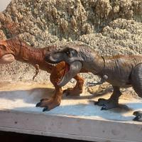 Coppia di T Rex Mattel (versione 2017 e 2018)