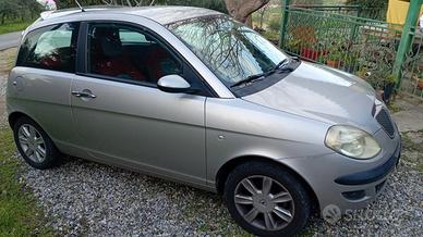lancia y 1.3  Mjt