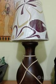 lampada in uno splendido legno 