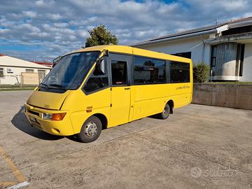 Scuolabus Iveco Cacciamali 50C15/56