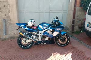 r6 2001