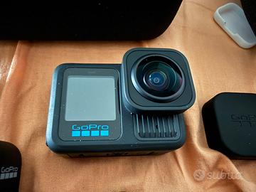 GoPro Hero 13 + Grandangolo e molti accessori