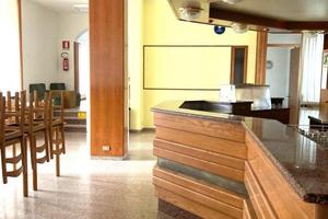 Artegna bar 4 vani 212 Mq