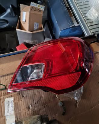 Fanale posteriore destro OPEL CORSA E del 2018