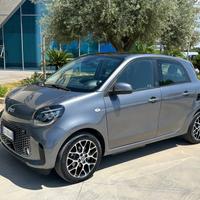 smart forFour eq Passion 22kW T-Stock prezzo