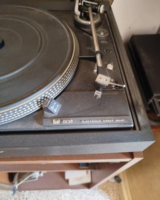 impianto stereo con giradischi ed amplificatore 