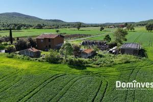 Rustico / Casale di 340 m² con 5 locali a Capalbio