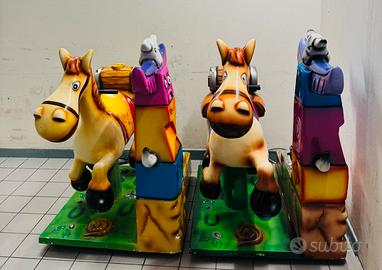 2 Dondolanti cavalli
