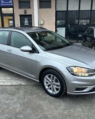 VOLKSWAGEN Golf Variant 1.6 TDI 115 CV DSG Execu