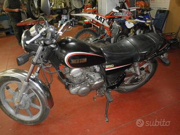 Yamaha SR 250