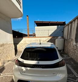 Peugeot 208 GT