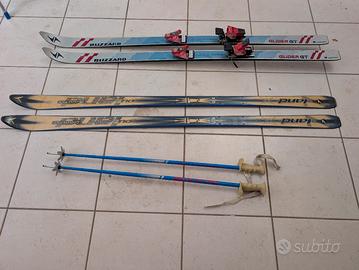 COPPIA DI SCI con e Senza Attacchi + Bastoni