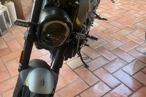 Benelli Leoncino 250