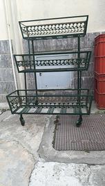 porta vasi a 3 ripiani 
