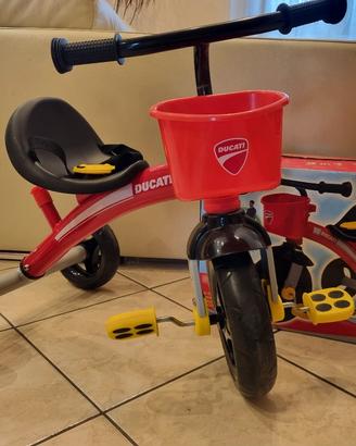 Triciclo Chicco U-Go Ducati