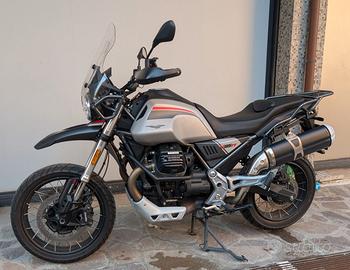 Moto Guzzi V85 TT Travel