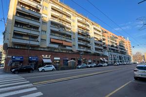 2 locali + servizi e ampio terrazzo