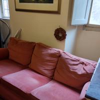 Elegante divano e poltrona rosa antico