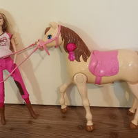 Barbie a cavallo con bambina Barbie a cavallo