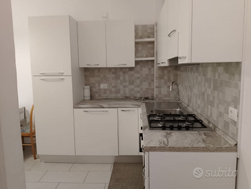 Bilocale a Valverde vic.Mare