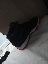 Sneakers nere e rosse