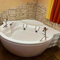 vasca idromassaggio jacuzzi