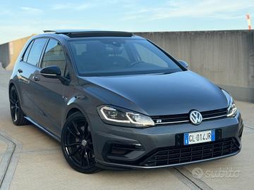 Volkswagen Golf R 2.0 TSI 300CV 4MOTION 2020 - PER