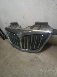 calandra lancia phedra maschera anteriore 