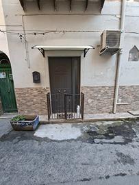 2 vani zona Arenella pressi spiaggia