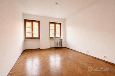 3 LOCALI A TORINO